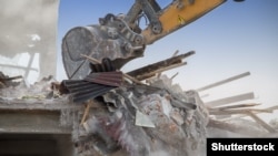 В Україні немає усталеної практики знесення незаконно збудованих будівель за вироком суду