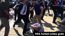 در تصاویر ویدئویی که بخش ترکیه‌ «صدای آمریکا» پخش کرده، درگیری‌ها نشان داده شده‌است