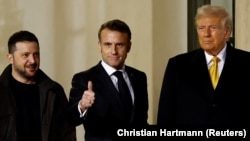 АКШнын шайланган президенти Дональд Трамп, Франциянын лидери Эммануэл Макрон, Украинанын президенти Владимир Зеленский, 7-декабрь, 2024-жыл.