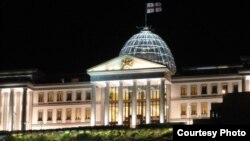 В администрации президента заявили, что он готов встретиться с парламентским большинством: о своем решении Георгий Маргвелашвили сообщит позже