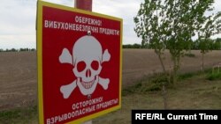 В ОВА закликали жителів області бути обережними, не наближатися до підозрілих предметів і дотримуватися правил мінної безпеки