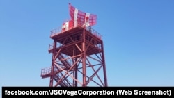 Радіолокатор АОРЛ-1АС на аеродромі «Бельбек». Скріншот повідомлення на сторінці Facebook російського концерну «Вега»