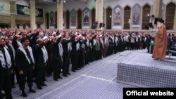 دیدار امروز، ششم آذر، علی خامنه‌ای با فرماندهان بسیج و برخی اعضای بسیج