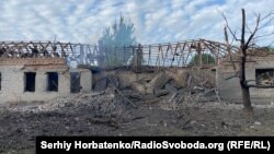 Будівля дитячого садка у Миколайпіллі після обстрілу військ РФ