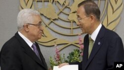 Махмуд Аббас і Пан Ґі Мун після вручення офіційної заявки про визнання незалежності Палестини, 23 вересня 2011 року