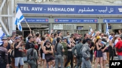 Демонстранти в Тель-Авіві далі вимагають звільнення родичів, які перебувають із 7 жовтня у заручниках угруповання «Хамас». Епізод акцій протесту 2 вересня 2024 року