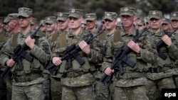 Pjesëtarë të Forcës së Sigurisë së Kosovës. 