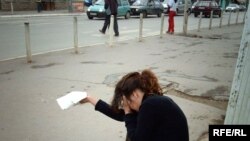 На улицах Грузии очень много людей просящих подаяние