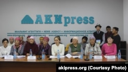 Сторонники Арстанбека Абдылдаева (Арстана Алая) провели пресс-конференцию в Бишкеке.