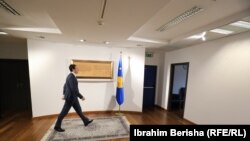 Ish-kryeministri i Kosovës, Albin Kurti, njëherësh lider i Lëvizjes Vetëvendosje. 