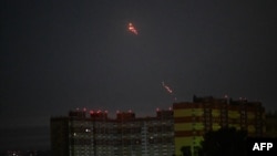 Робота української ППО з відбиття атаки російських дронів, Київ, вересень 2025 року