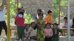 Aşgabadyň çagalar baglarynda ene-atalardan ýassyk we ýorgan-düşek daşlaryny öýlerinde ýuwup getirmek talap edilýär