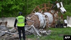 Televizijski toranj u Harkivu oboren je nekliko minuta pre razgovora predsednika Ukrajine i SAD, Volodimira Zelenskog i Džoa Bajdena, 22. april 2024.