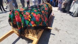 Модари Афзалшоҳи Шодиро ба хок супурданд