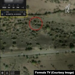 Zoom Earth -ის პარამეტრები რომელიც მონტაჟით არის ჩასმული იმ ადგილას, სადაც დაზუმების შემთხვევაში თარიღები იცვლება და ამ თარიღით არ იძებნება