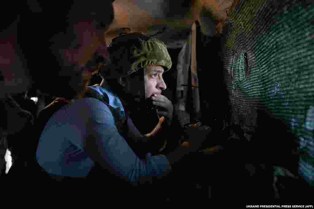 Президент України Володимир Зеленський на передових позиціях на Луганщині, 27 травня 2019 року