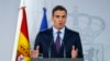 Pedro Sánchez spanyol miniszterelnök a madridi Moncloa-palotában 2019. február 4-én