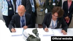 До сих пор неизвестны детали и первого договора с французской стороной, в результате которого Грузия, предположительно, приобрела мобильную радиолокационную станцию среднего радиуса действия GM 200