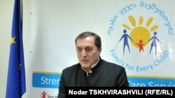 Паата Бурчуладзе не раз говорил, что пойдет в политику, только если сочтет это полезным для страны и если на то будет благословение Католикоса-Патриарха Илии Второго