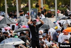 صحنه‌ای از نماز جمعه طرفداران صدر در بغداد