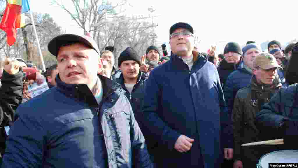 Andrei Năstase (stânga) şi Renato Usatîi