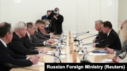 Ministrul rus de externe, Serghei Lavrov, i-a primit pe delegații Partidului Alternativa pentru Germania (AfD), conduși de co-președintele partidului Tino Chrupalla, Moscova, 8 decembrie 2020