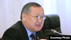 Депутат Каныбек Осмоналиев