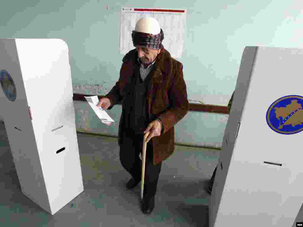 Glasanje u selu Banja