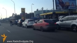 На Лівому березі - черги на заправки