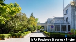 د بهرنیو چارو وزارت د قریشي څرګندونې غندلي