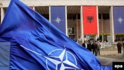 در بيانيه ناتو به «مشارکت اساسی در استقرار سيستم دفاعی آمريکا برای حفاظت از متحدين» اشاره شده است.( عکس: EPA)