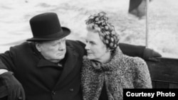 Черчилл жубайы Клементина менен