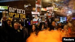 ХАМАСтын барымтасындагы туткундарды бошотууну талап кылган израилдиктер. 10-февраль, 2025-жыл. Тель-Авив.
