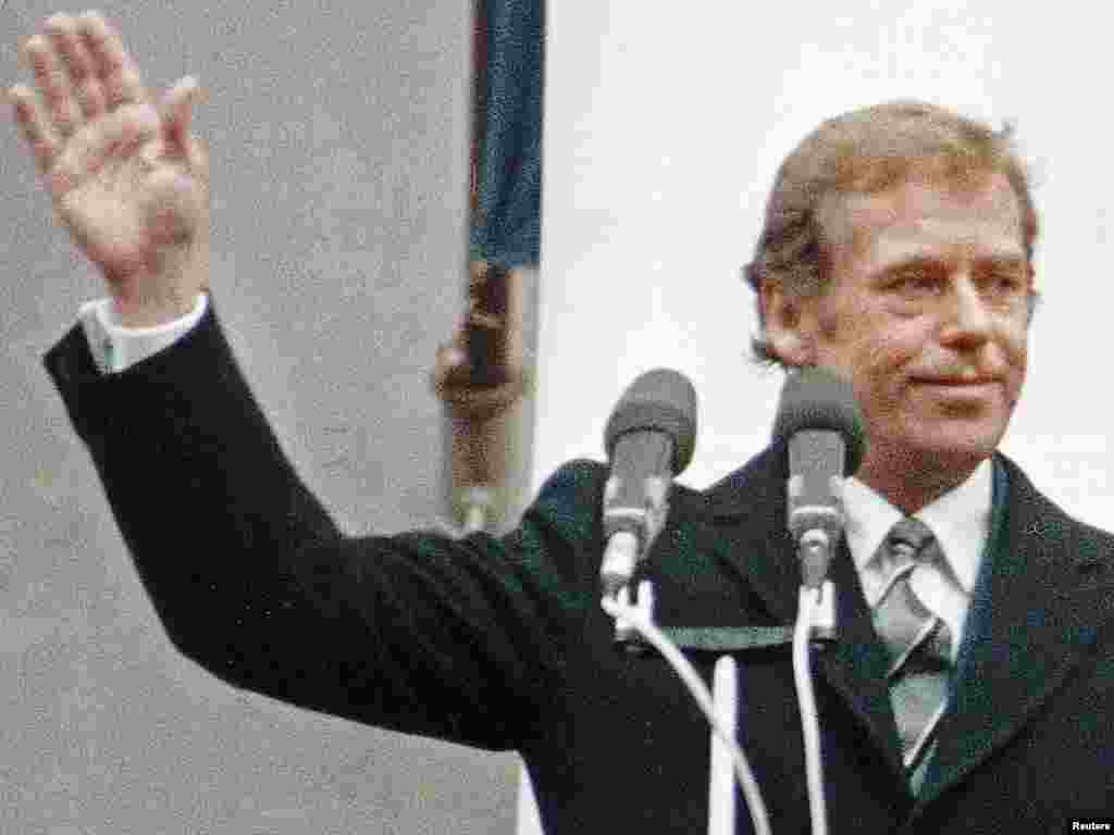 Proaspăt ales preşedinte, 29 decembrie 1989.