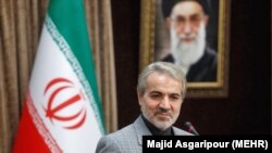 آقای نوبخت گفت که «این اقدامات خلاف قانون است پس باید به آن رسیدگی شود».