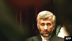 سعید جلیلی گفت: « ايران بايد از ظرفيت های لازم استفاده کند و برای مصارف نيروگاهی خود از توان غني سازی اورانيوم برخوردار باشد.»(عکس: AFP)