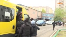 Шыңжаңдағы туыстарына араша сұраған сегіз адамды полиция әкетті