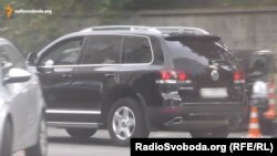 Працівник СБУ Ладур користується автівкою свого батька