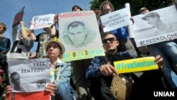 Олег Сенцовду колдогондордун Харьковдогу (Украина) акциясы. 2-июнь, 2018-жыл.