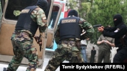 Кыргыз милициясынын машыгуулары.