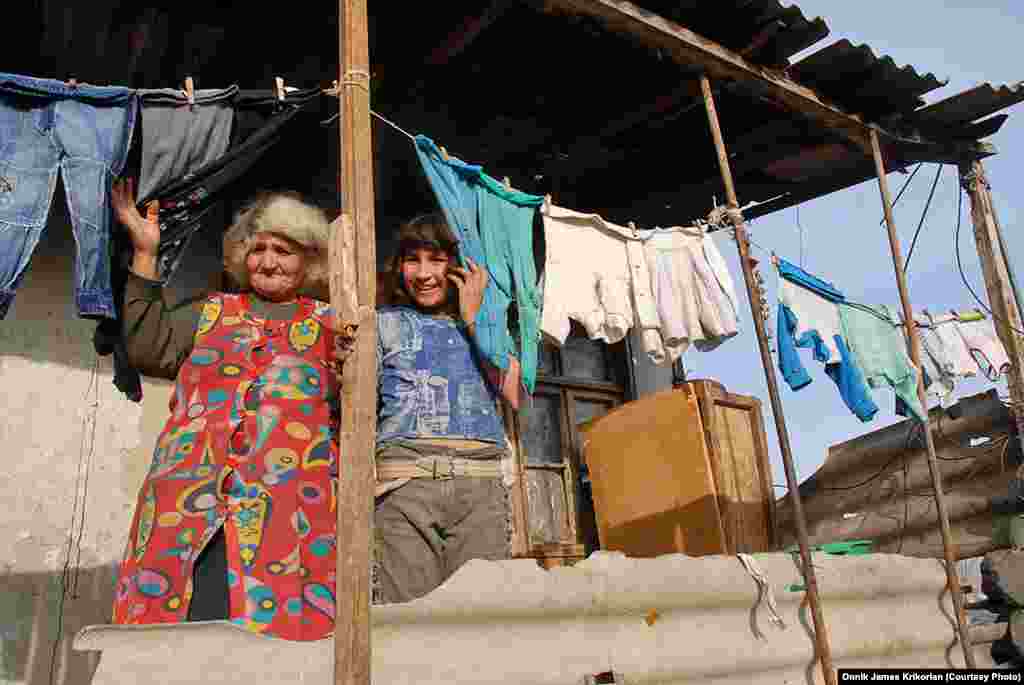 Армянские жители села Цопи, где около 80% населения составляют азербайджанцы. 