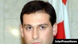 «Если место имела попытка самоубийства, то до этого Санодзе могло довести руководство страны”, - говорит Какабадзе и отмечает, что Санодзе владеет важной информацией, связанной с убийством Гиргвлиани