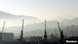 Все грузинские СМИ взбудоражены информацией об обнаружении радиации в порту города Батуми