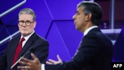 Laburiștii lui Keir Starmer sunt susținuți de doi din cinci alegători, în ultimul sondaj dinaintea alegerilor. Conservatorii conduși de Rishi Sunak se pot baza pe votul a doar unul din cinci britanici.