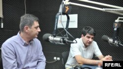 სამოქალაქო კულტურის საერთასორისო ცენტრის ხელმძღვანელი კოტე კანდელაკი და სოციოლოგი ლევან თარხნიშვილი