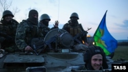 Ukrajinske snage u blizini Slovjanska u regionu Donjetsk, april 2014.