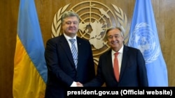 Президент України Петро Порошенко і генеральний секретар ООН Антоніу Ґутерреш (праворуч). Київ (архівне фото)