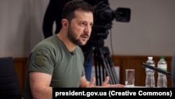 Presidenti i Ukrainës, Volodymyr Zelensky, gjatë një takimi me përfaqësues të mediave, në Kiev. 16 nëntor, 2022.