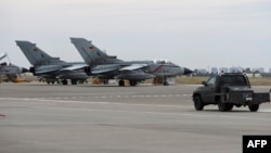 Avioane de luptă germane Tornado la baza aeriană de la Incirlik