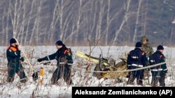 Рятувальники на місці катастрофи під Москвою, Росія, 12 лютого 2018 року
